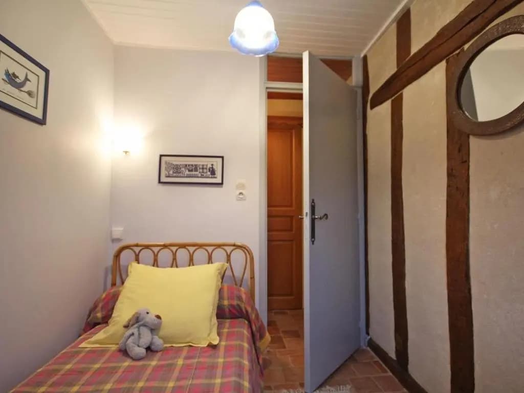 Gîte Saint-Jouin-de-Blavou, 5 pièces, 8 personnes - FR-1-497-38 - Miniature 6