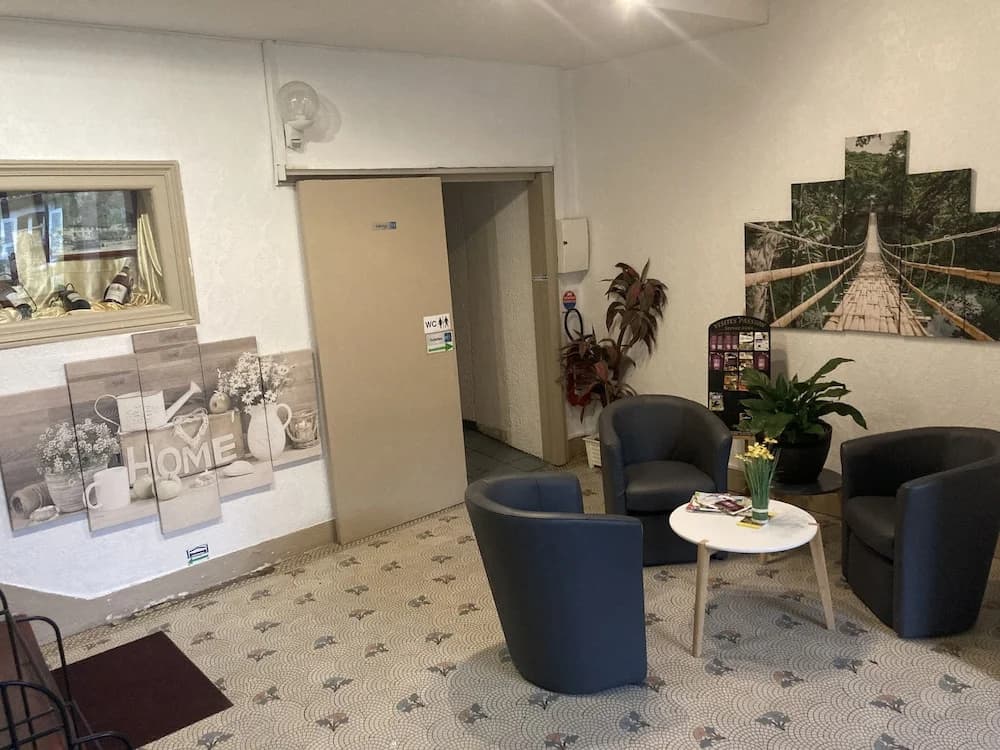 hôtel Aigle d'or - Photo 2