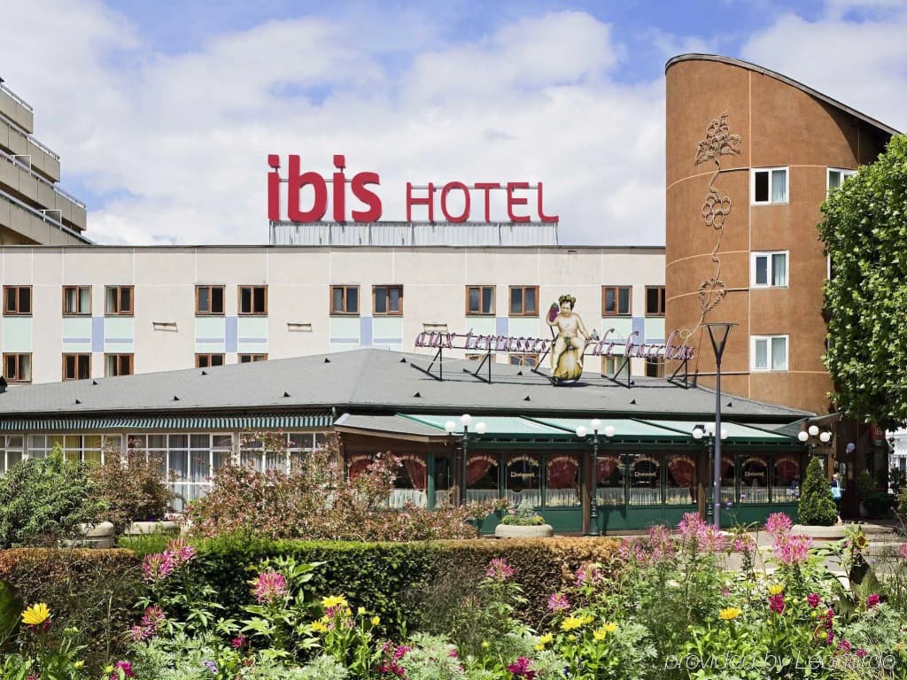 ibis Saint-Étienne - La Terrasse - Photo 1