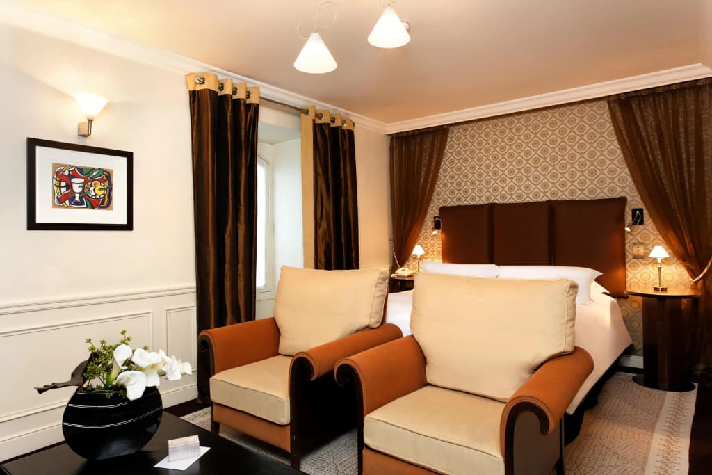 Hôtel de la Trémoille - Photo 4