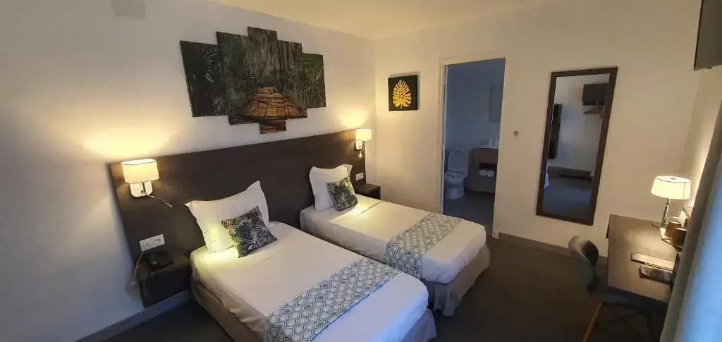 Hôtel l'Alsace - Photo 1