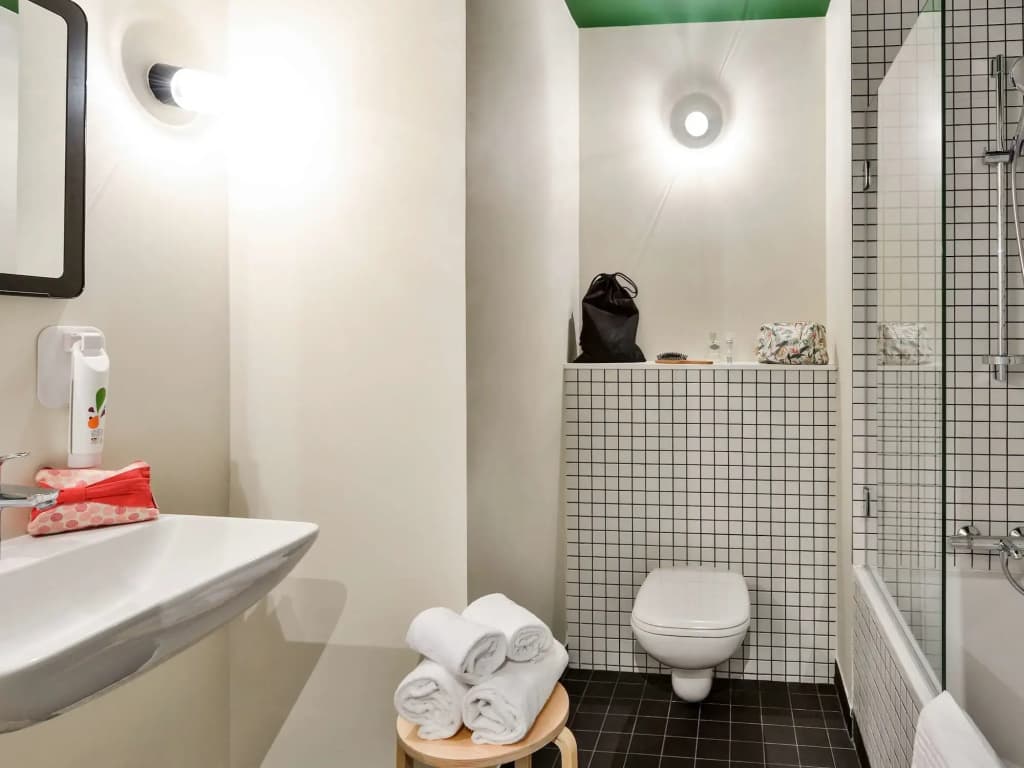 ibis Styles Lyon Meyzieu Arena Stadium - Miniature 7