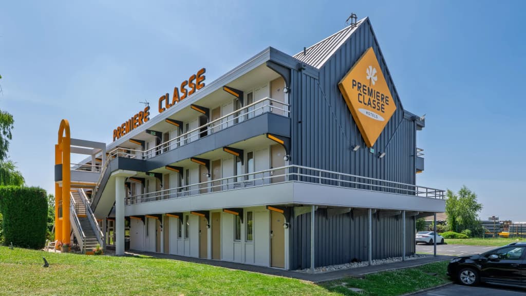 Premiere Classe Bourges (6 kms du centre-ville) - Photo 1