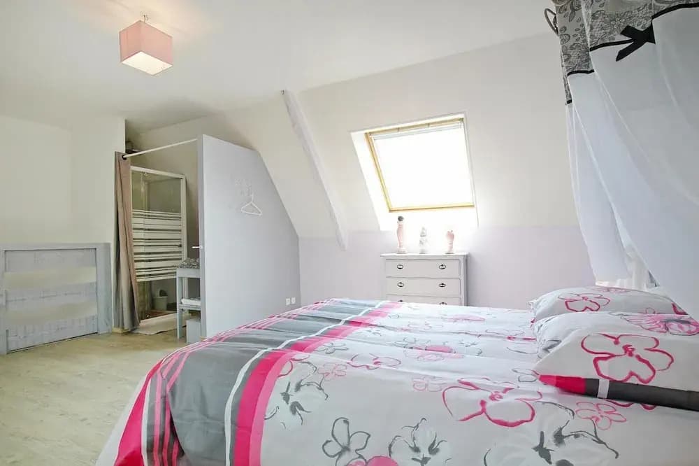 Holiday Home With Garden - Photo 3