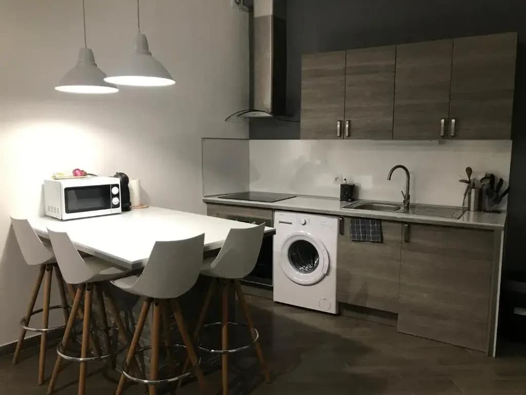 Studio Centre ville Castellane - Miniature 8