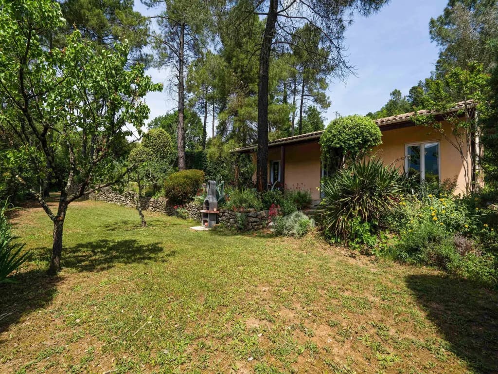 Serene Holiday Home in Les Salelles With Swimming Pool - Miniature 8