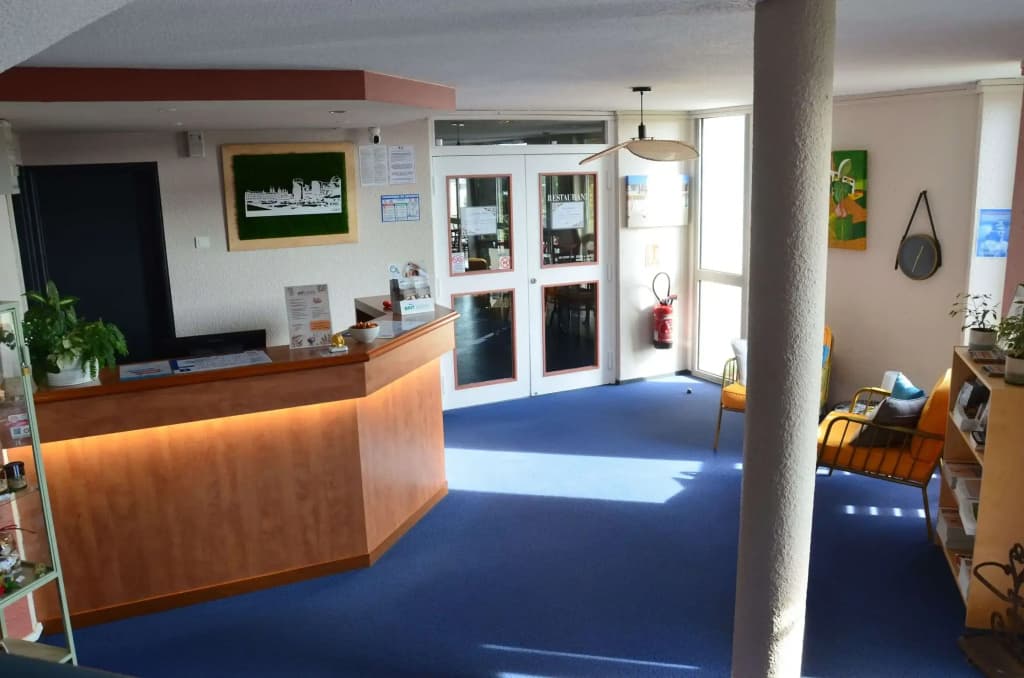 Brit Hotel Caen Herouville - Photo 2