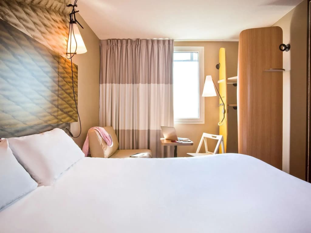 ibis Paris Porte de Clichy Centre - Photo 4