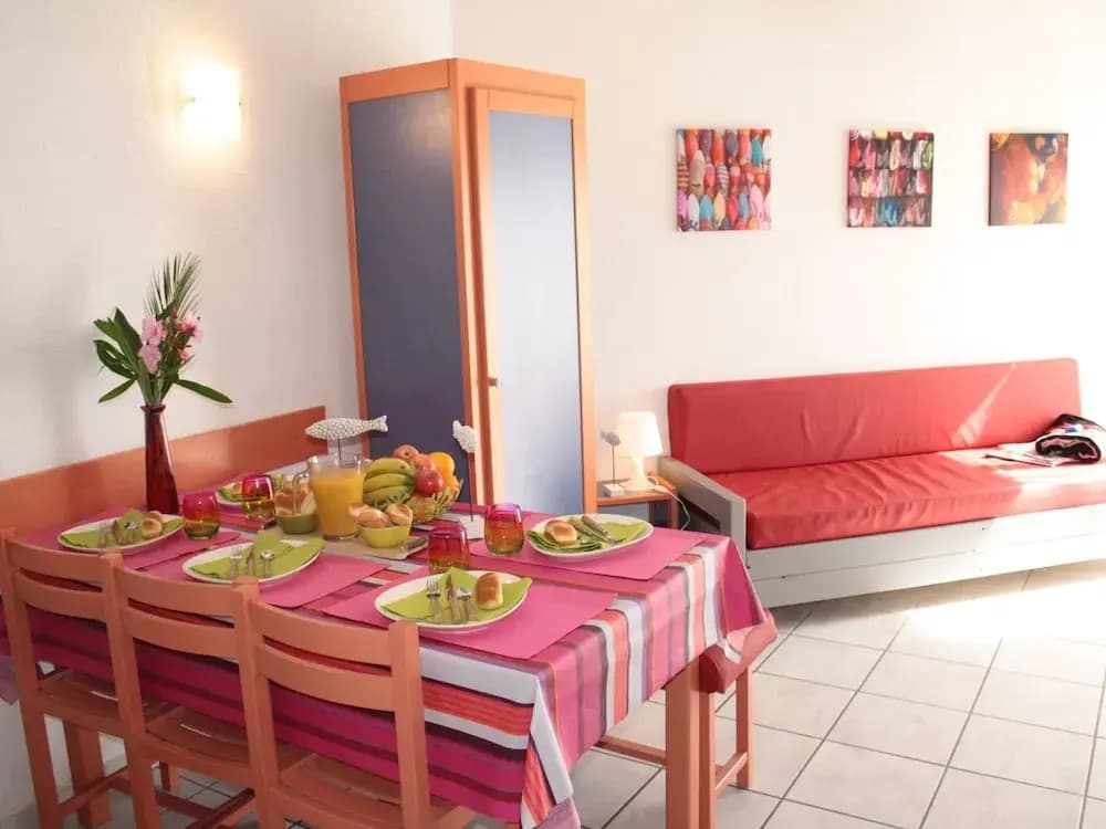 Peaceful Stay in St Cyprien Plage - Miniature 6