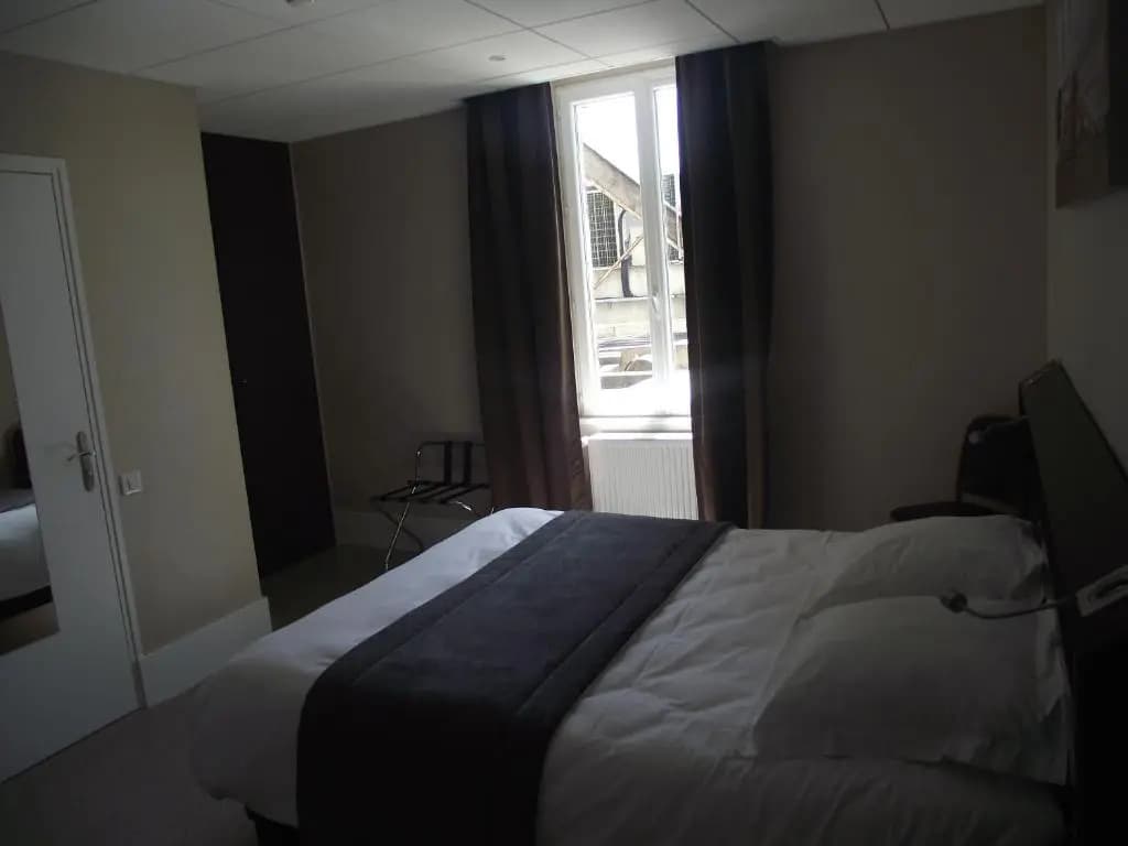 Hôtel des Bourbons - Photo 5