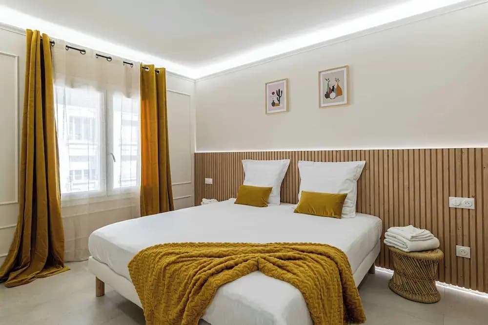 Haussmann Apartment - South-facing Balcony 2br/4p - Photo 5