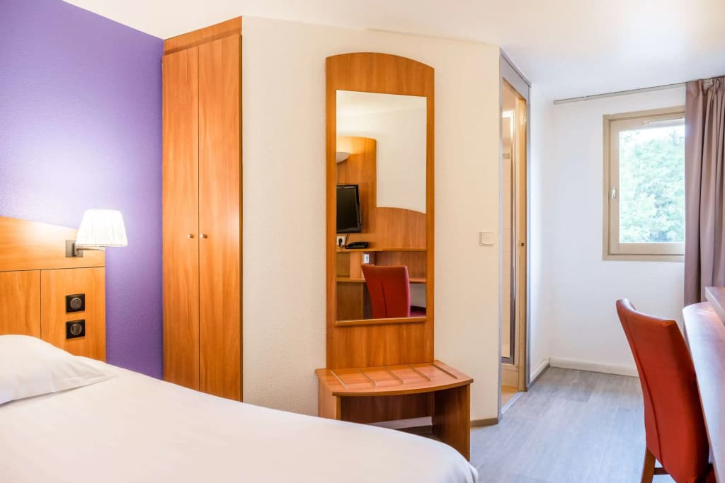 Comfort Hotel Grenoble Meylan - Miniature 6