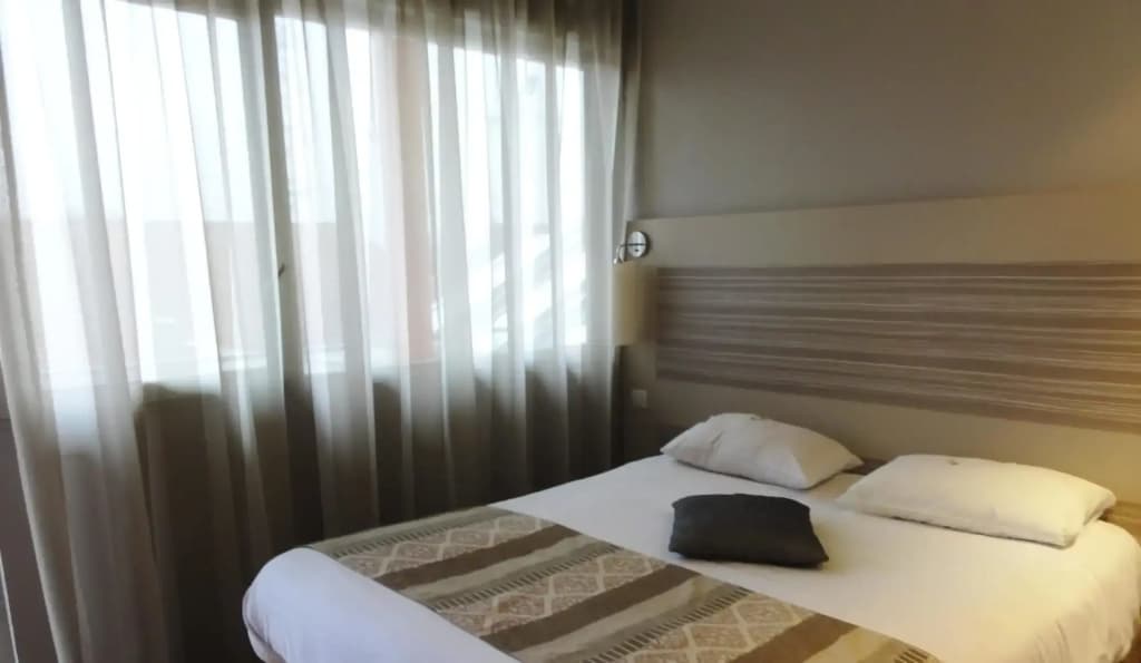 Hotel Kyriad Toulouse Sud - Roques - Photo 4