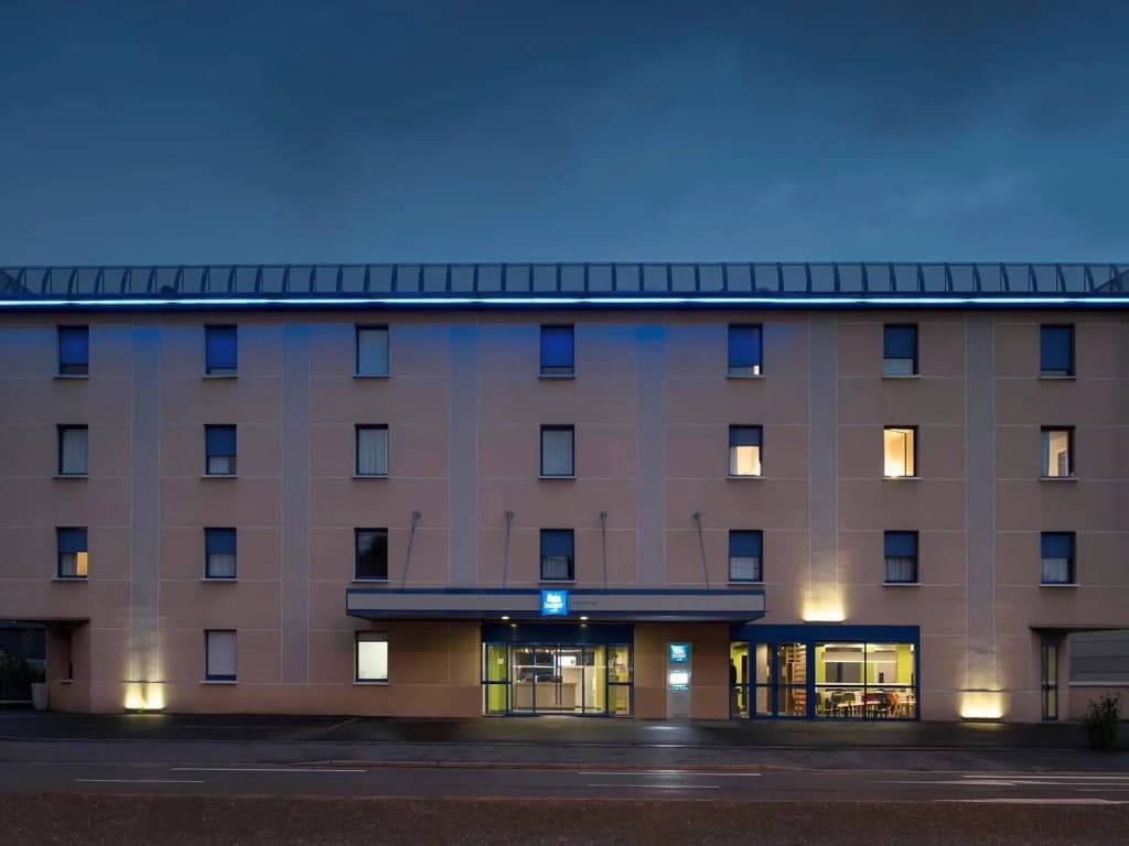 ibis budget Bobigny Pantin - Photo 1