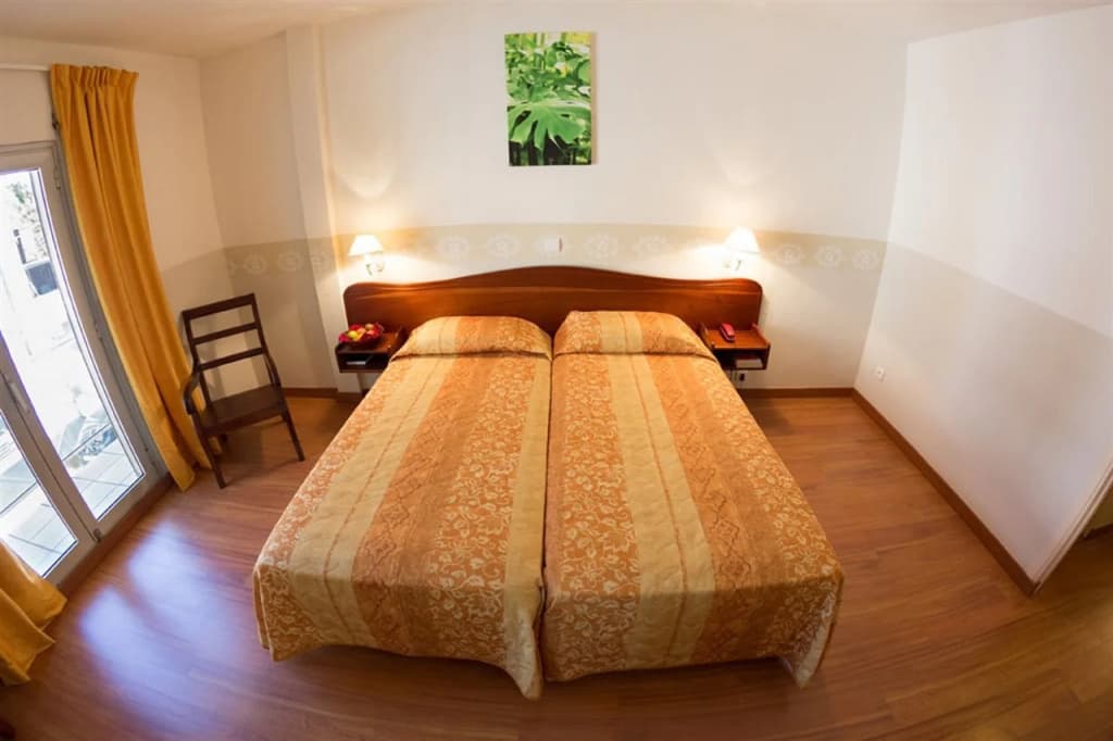 Hotel Austral - Photo 2