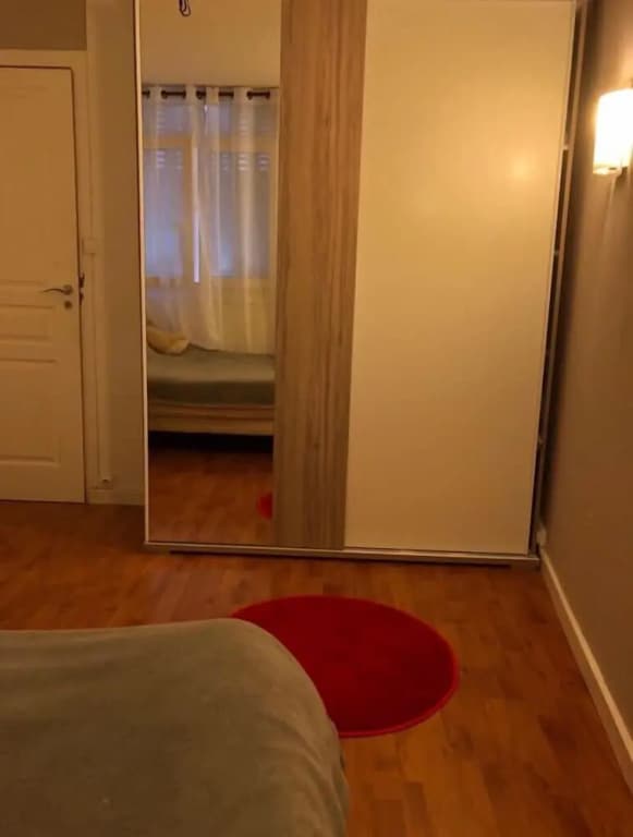 Une chambre dans un appartement, chez l’habitant - Photo 3