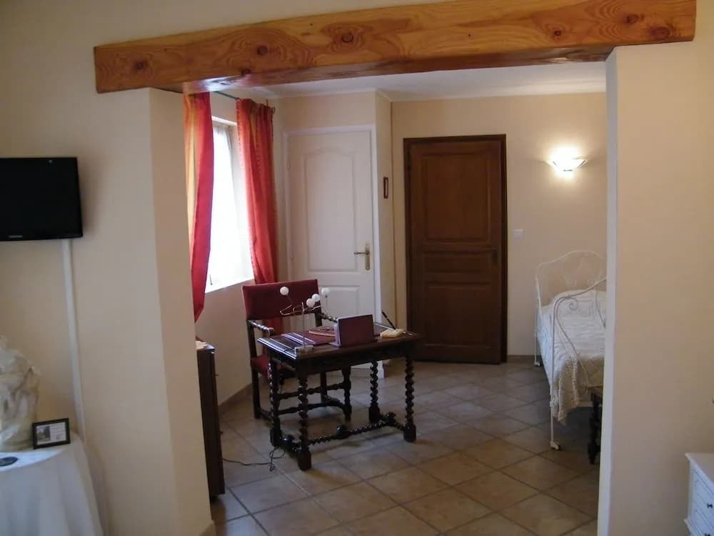 Les Sureaux - Photo 2
