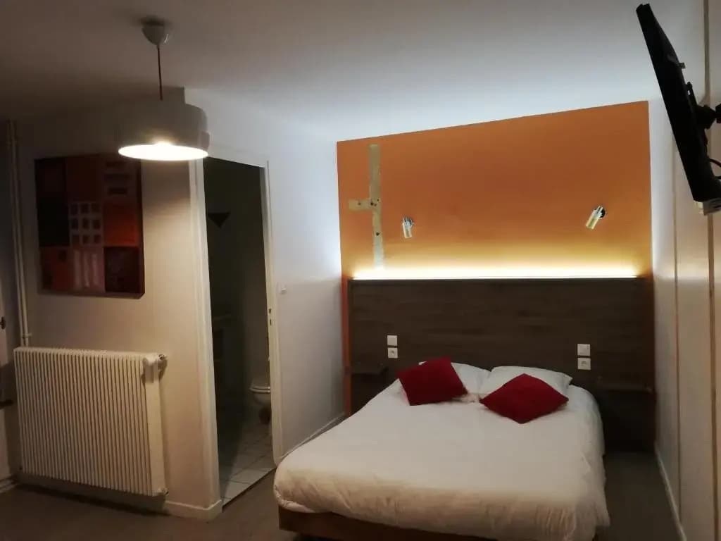 Hôtel la Poularde - Photo 3