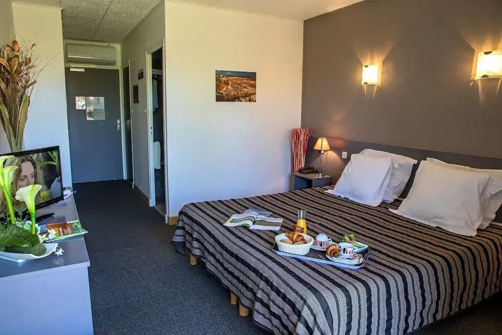 Hotel Les Persedes Sud Ardeche - Photo 4