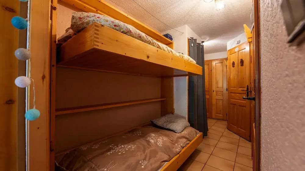 Apartment in Morillon Near Ski Resort - Photo 4