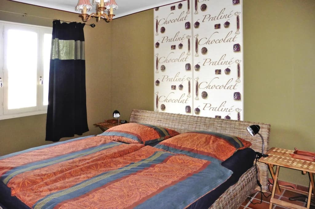 Holiday Home in Plozevet Near Beaches - Photo 2