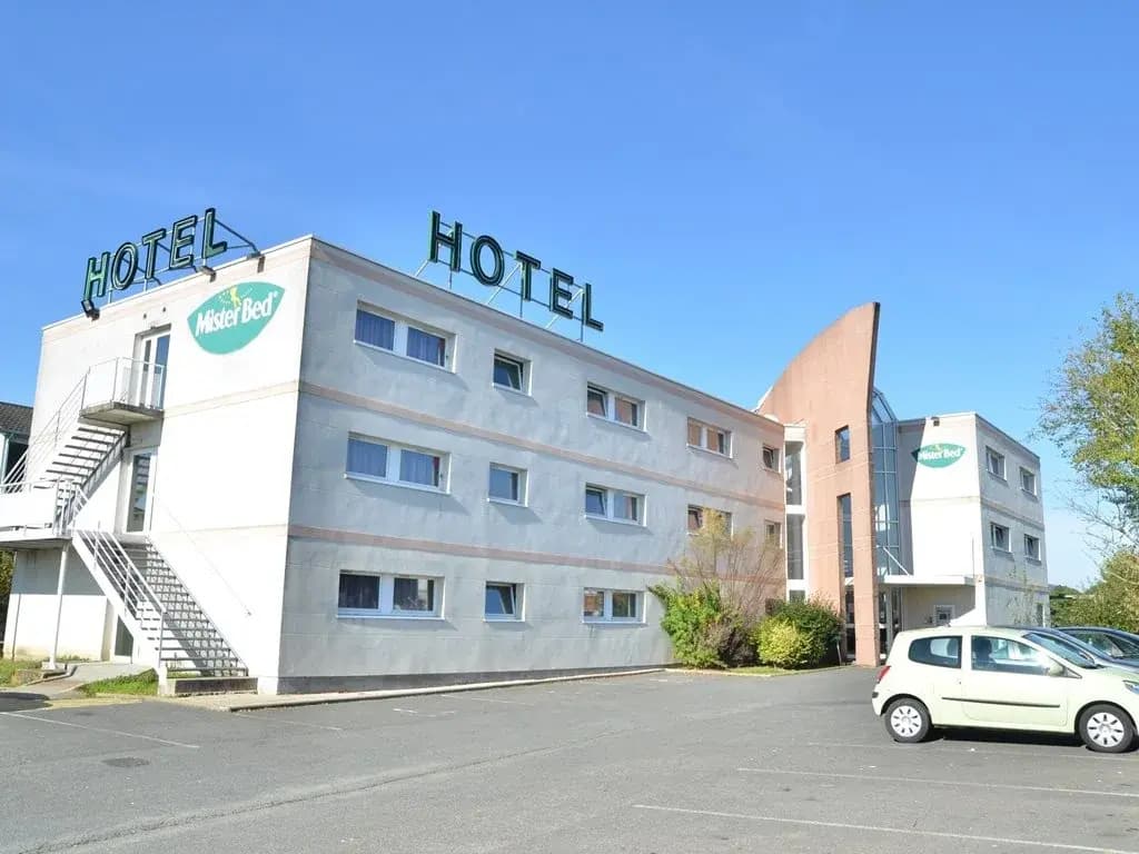 Mister Bed Tours - Photo 1