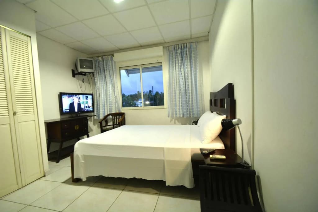 Bayfront Hotel - Photo 3