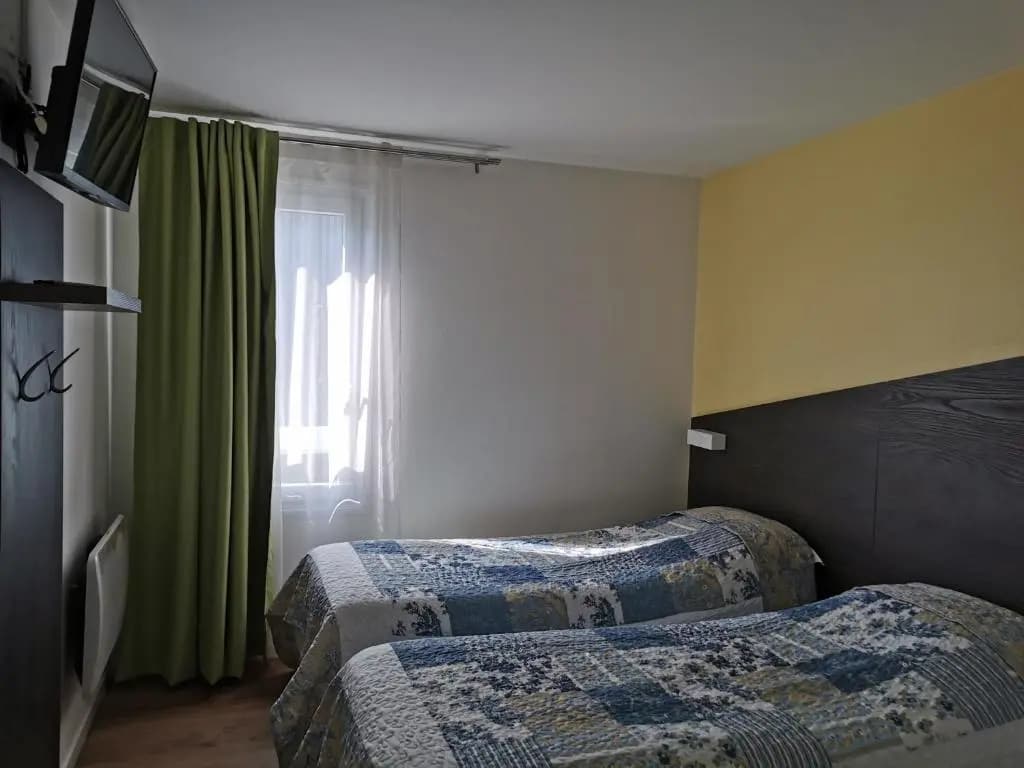 Fasthotel Paris Ouest Bouafle - Photo 1
