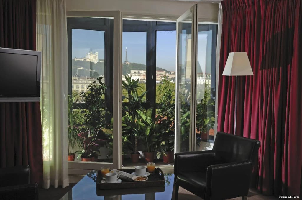Best Western Plus Hotel du Pont Wilson - Miniature 8