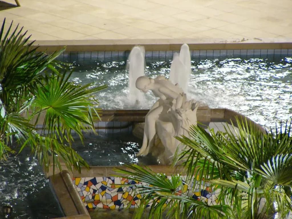 Hotel Le Bourbon - Miniature 7