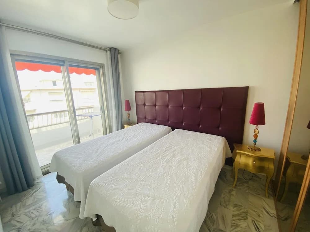 Stylish one Bedroom Apartment in Central Cannes Just off the Croisette and Near Beaches - 680 - Miniature 7