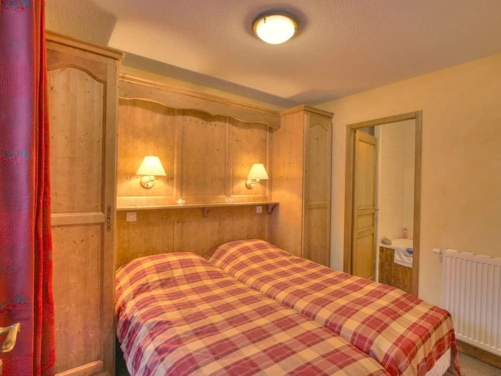 Spacious Apartment in French-italian ski Resort San Bernardo - Photo 5