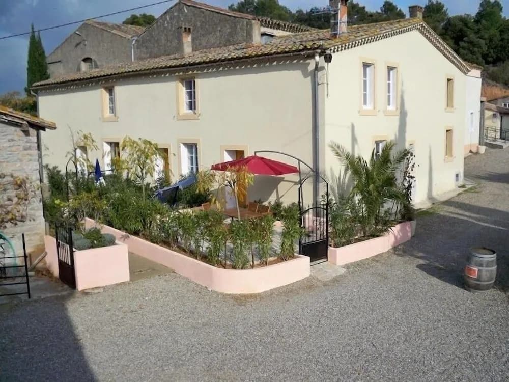 Chateau Borie Neuve - Photo 1