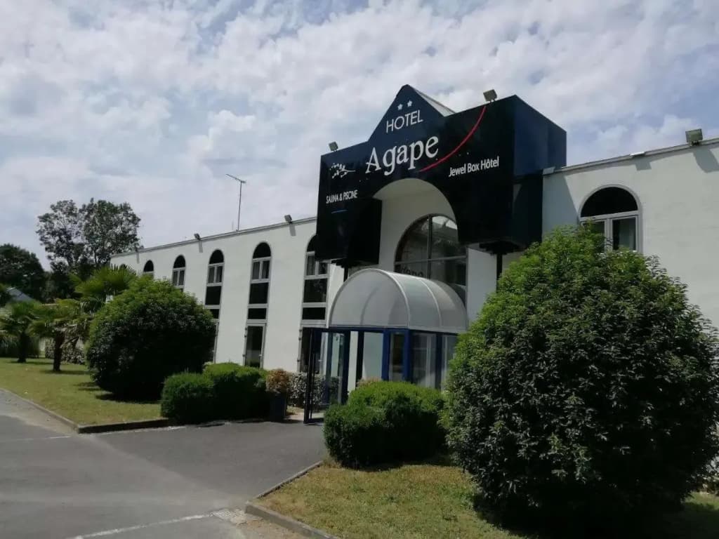 Agape Hotel - Photo 1