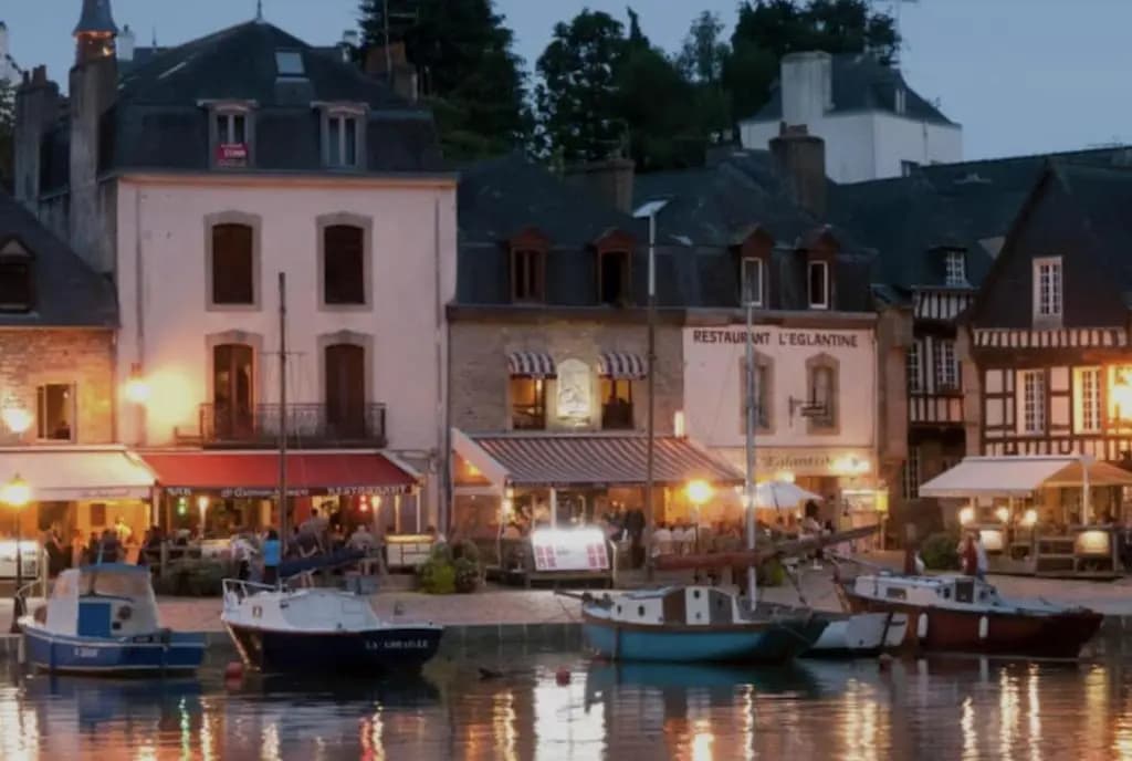 IDÉAL- En plein milieu du PORT de ST GOUSTAN à AURAY- Grand T2 - 50M2 -Belle Terrasse - Photo 3