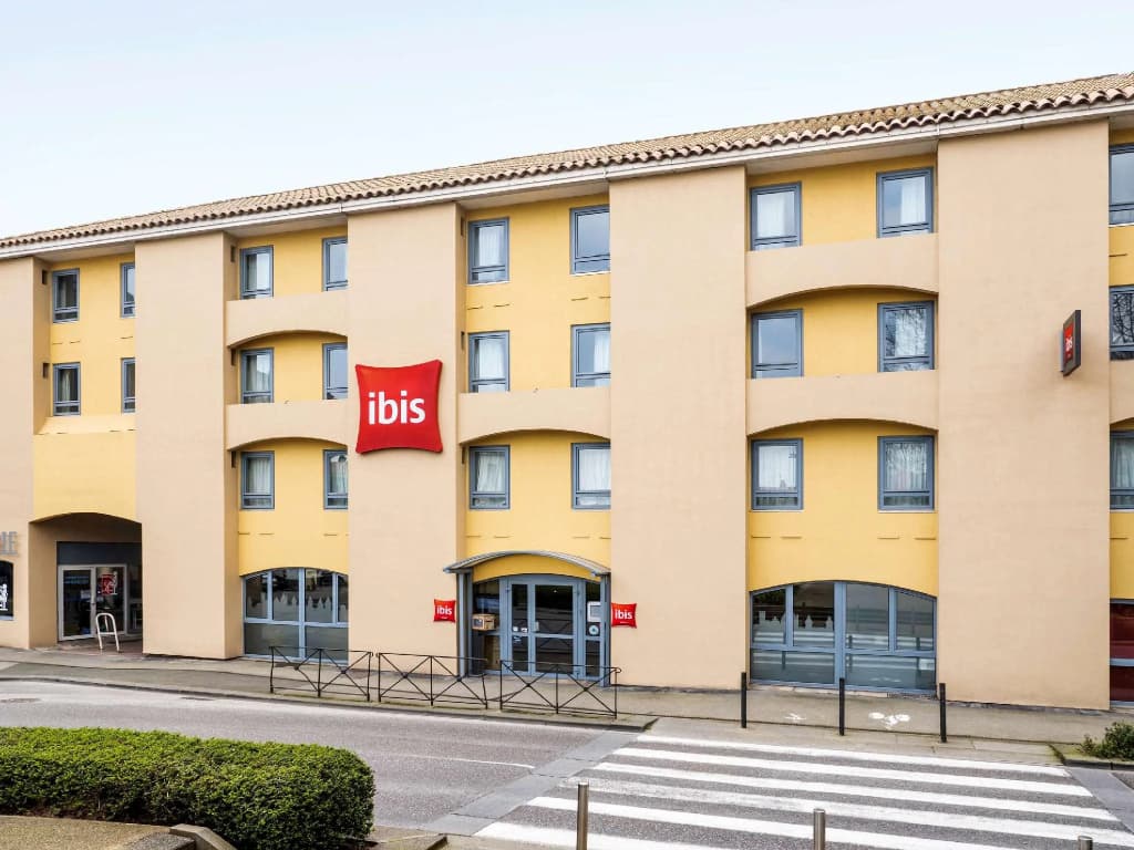 ibis Carcassonne Centre la Cité - Photo 1