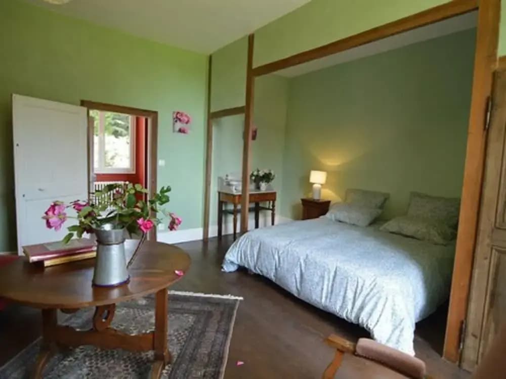 Lovely Mansion With Pond in Champvert - Photo 2