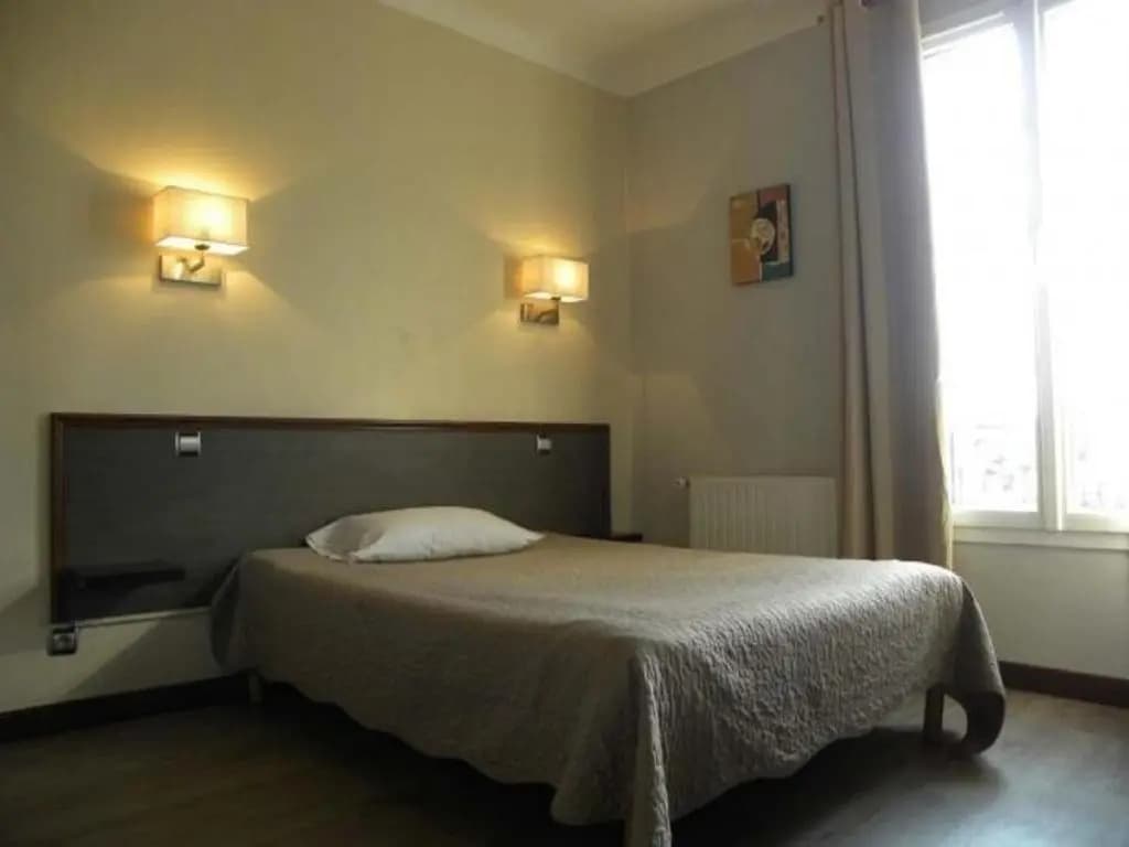 Hôtel Le Bellevue Cachan - Photo 2