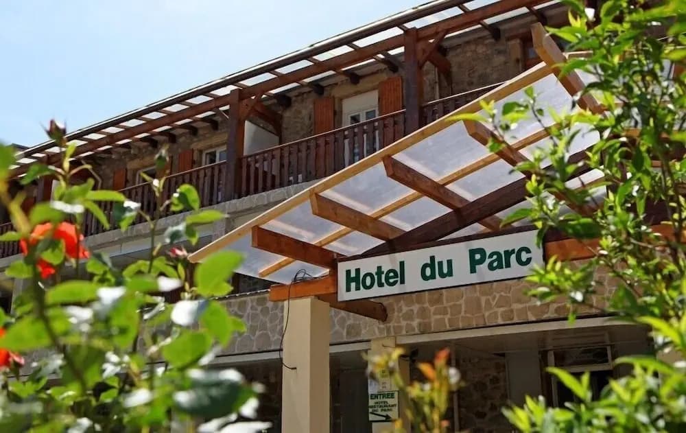 Hôtel du parc - Photo 1