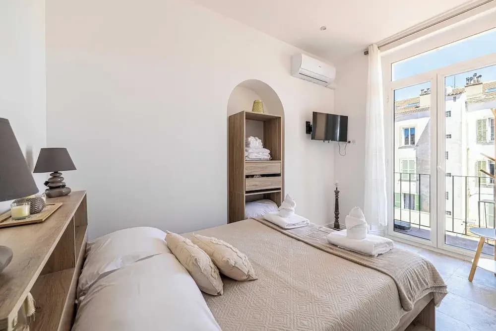 Nice Apartment With a/c - 1bd/4p - Heart of Cannes - Photo 3