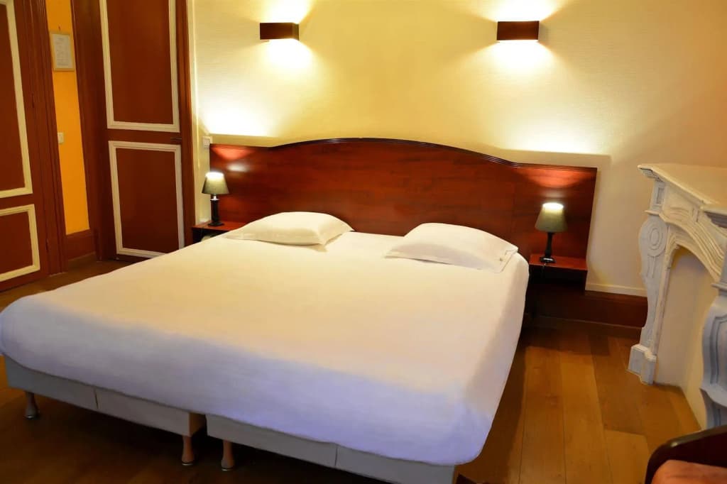 Brit Hotel Notre Dame - Photo 3