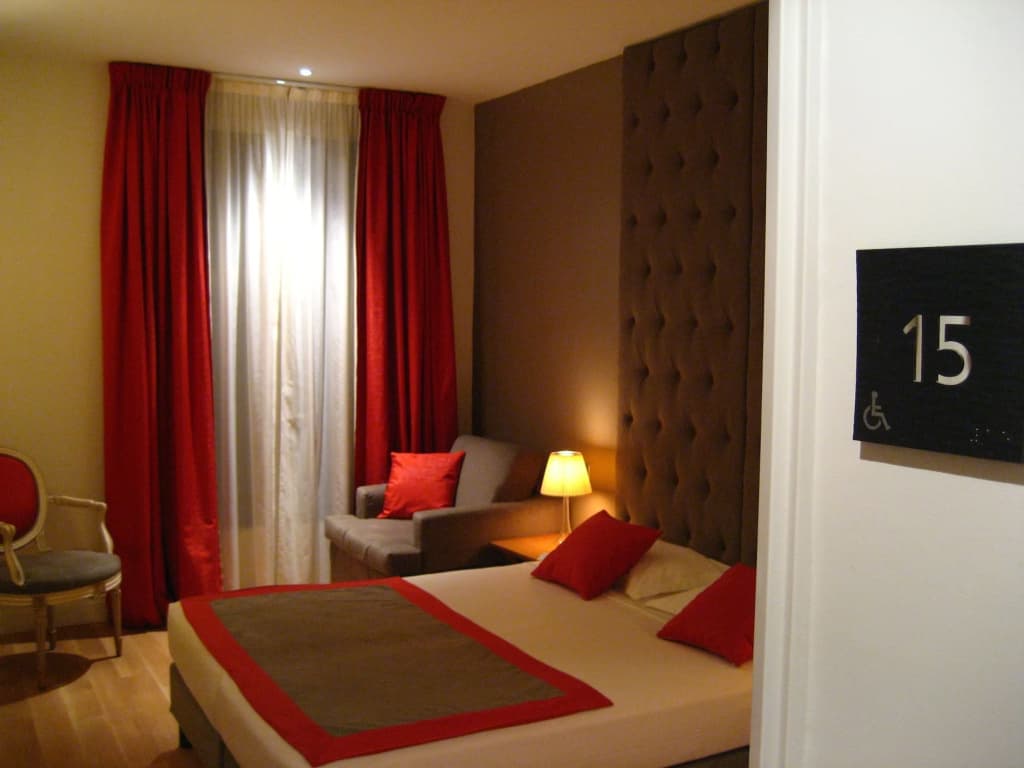 WHO - Windsor Hotel Opera - Miniature 7