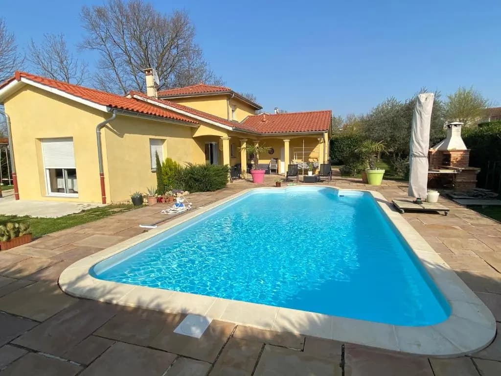 Chambres dans villa avec piscine - Miniature 8