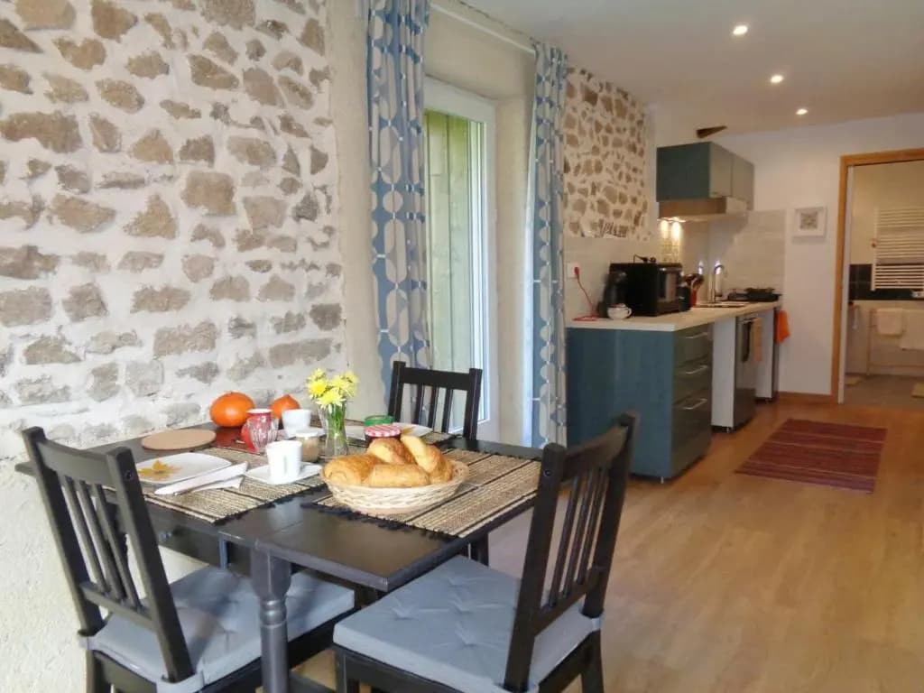 Appartement Saint-Priest-la-Prugne, 1 pièce, 2 personnes - FR-1-496-224 - Miniature 8