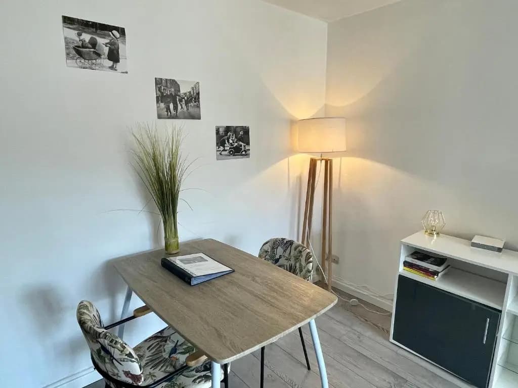 Moissac Centre Studio 30m2 Calme Cour Intérieure vélo Netflix - Miniature 6