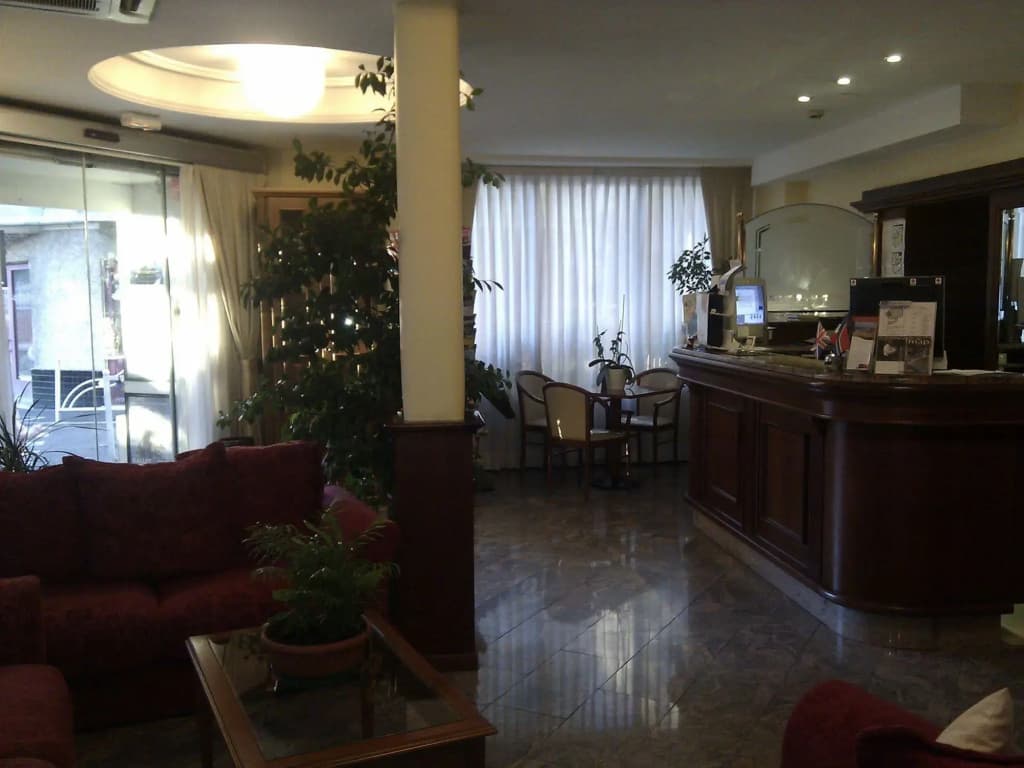 Hotel Olympia - Photo 2