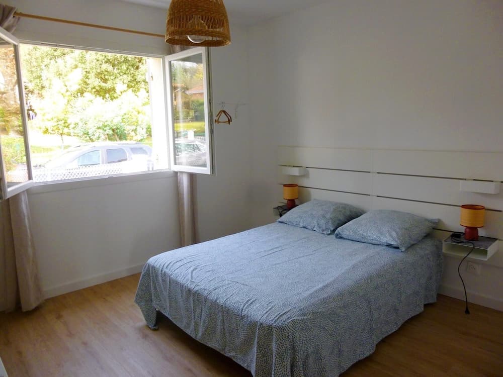 House With Breathtaking View of the Lake - Miniature 6