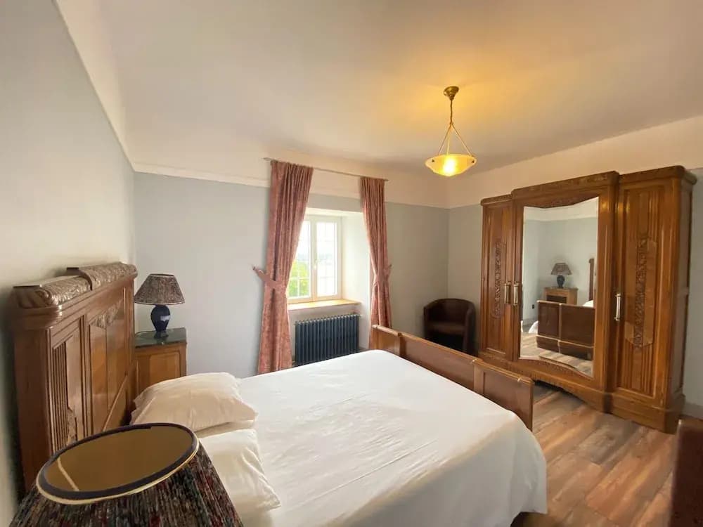 Comfortable Apartment in the Elegant Manor House - Photo 3