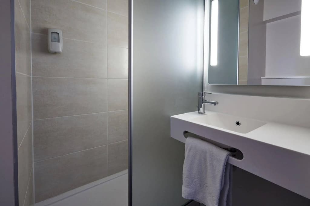 B&B HOTEL Corbeil-Essonnes - Miniature 7