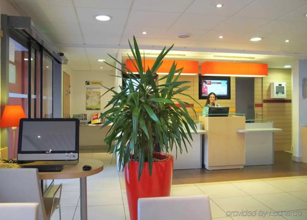 ibis Etampes - Photo 2